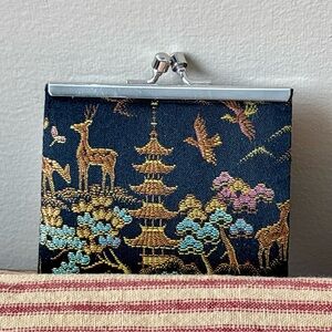 Vtg Asian Silk Brocade Frame Kiss Clasp Coin Purse Clean Excellent Condition